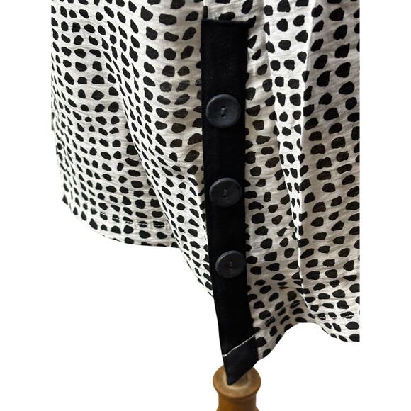 Carre Noir black/white top, artsy, modern, graphic, gallery style, monochrome - Picture 4 of 6